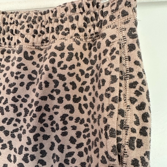 Abercrombie “soft AF” Sweatpants - Picture 2 of 3